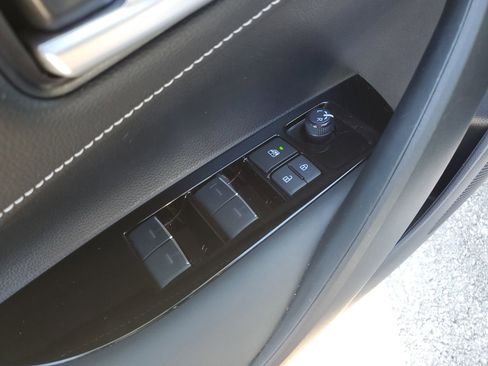 Certified 2024 Toyota Corolla SE image 19