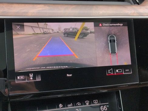 Used 2019 Audi e-tron Prestige w/ Prestige Package image 21