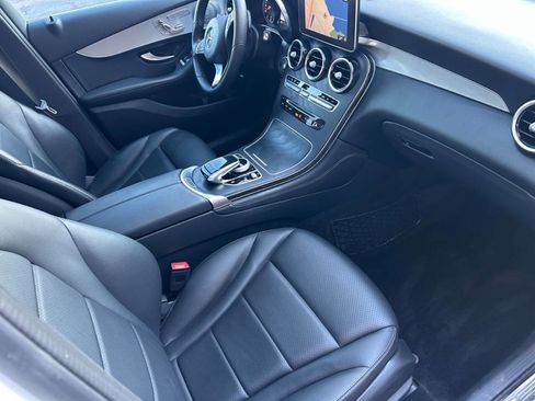 Used 2019 Mercedes-Benz GLC 300 4MATIC w/ Multimedia Package image 14