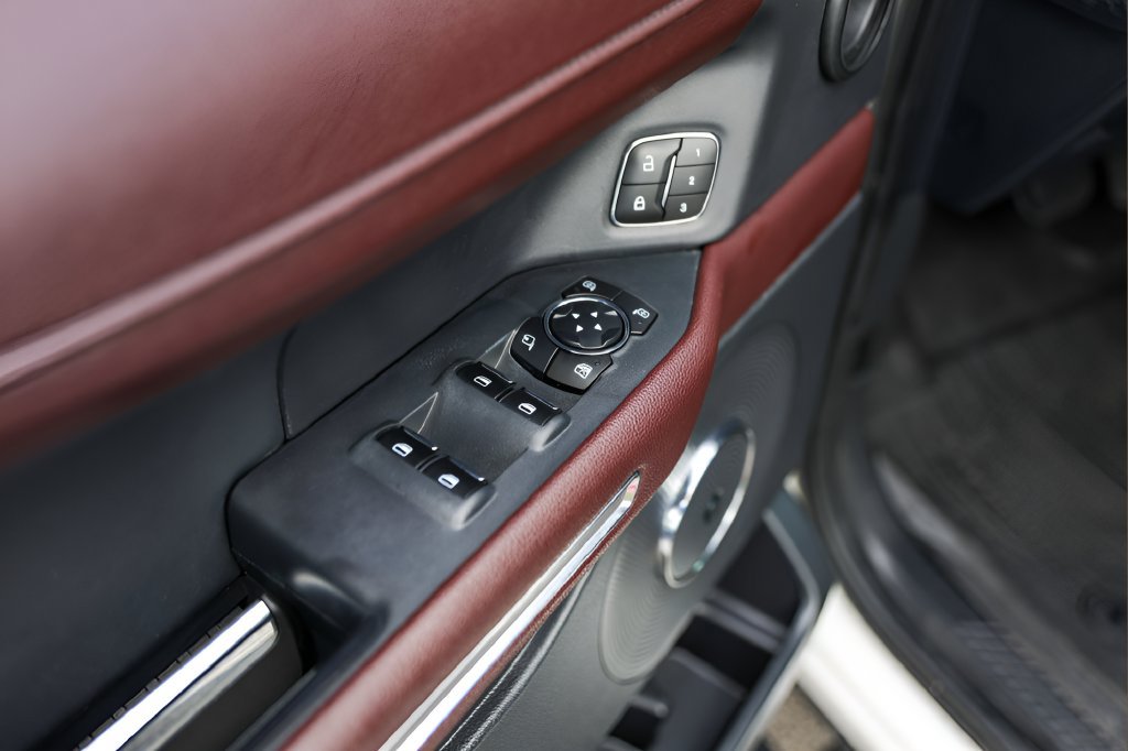 Used 2023 Ford Expedition Limited RWD image 23