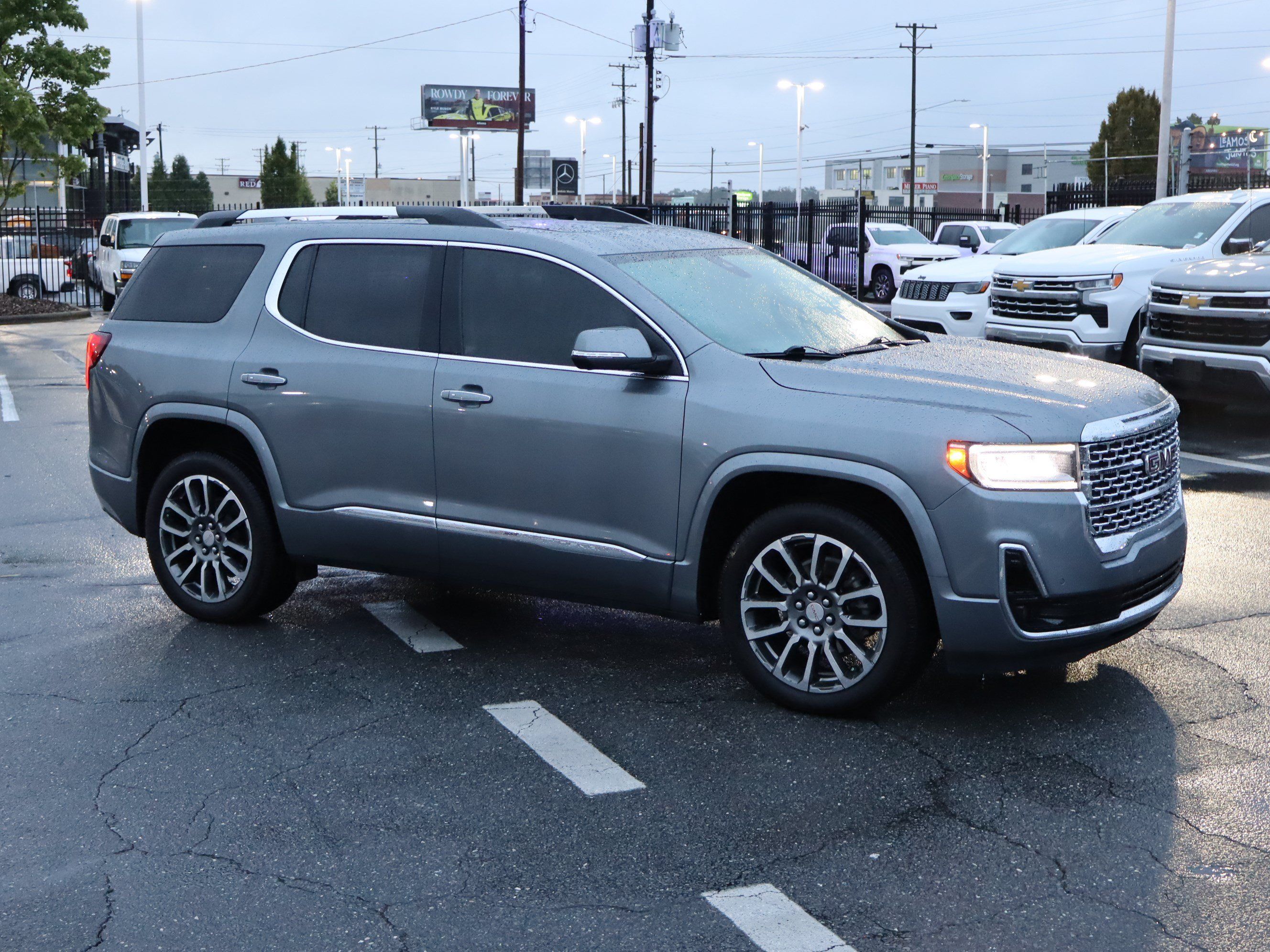 Used 2021 GMC Acadia Denali w/ Denali Ultimate Package AWD/4WD image 14