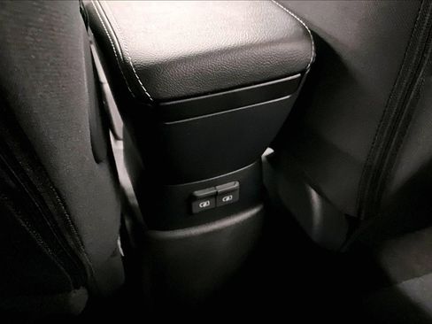 New 2025 Nissan Kicks Play S FWD image 39