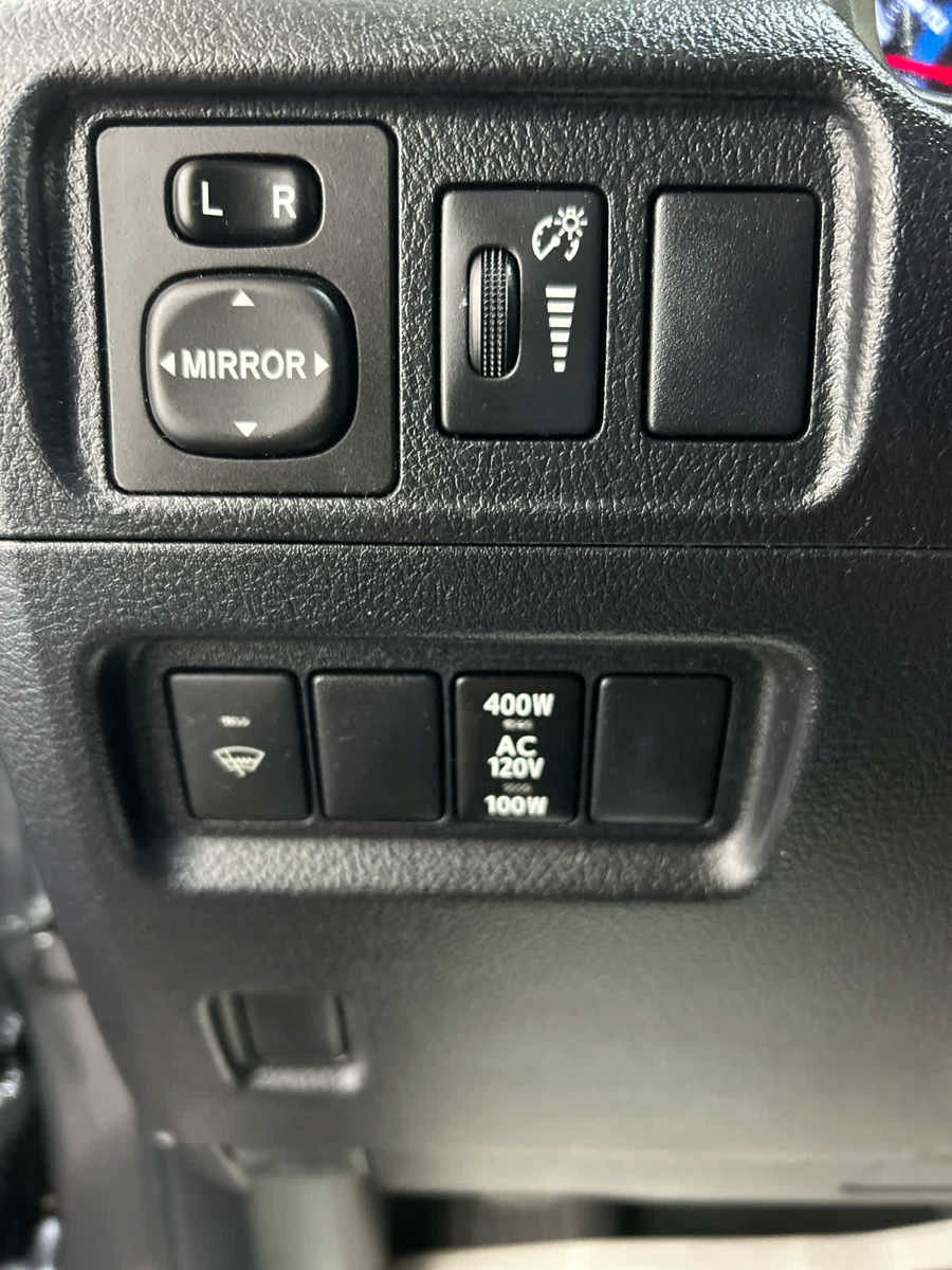 Used 2018 Toyota 4Runner SR5 Premium AWD/4WD image 21