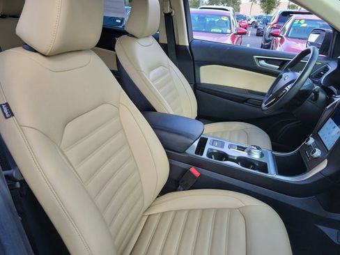 Used 2021 Ford Edge SEL w/ Convenience Package image 6