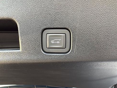 New 2026 Chevrolet Traverse LT w/ Midnight/Sport Edition image 13