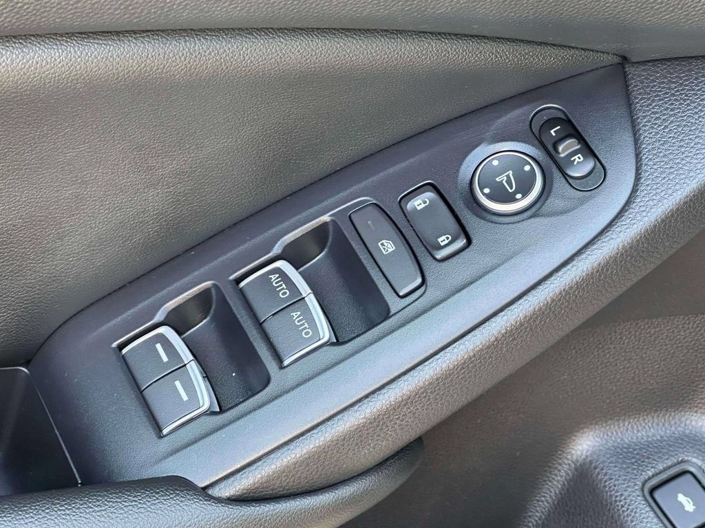 Certified 2019 Honda Accord EX image 15
