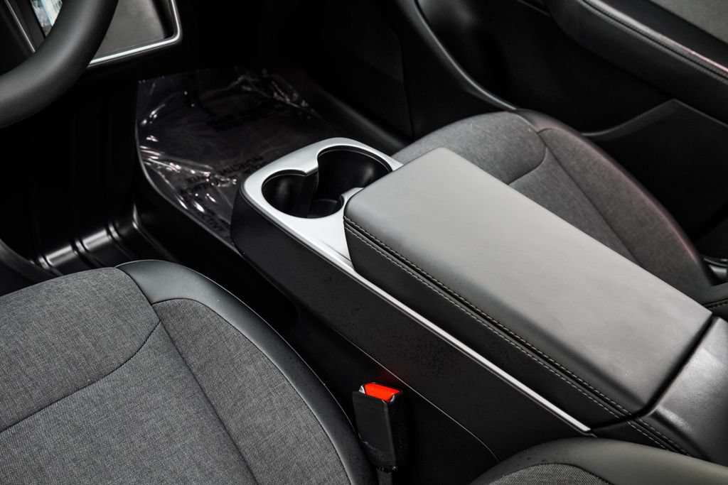 Used 2026 Tesla Model Y 2WD image 21
