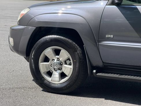 Used 2005 Toyota 4Runner SR5 RWD image 10