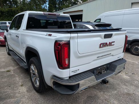 Used 2022 GMC Sierra 1500 SLT w/ SLT Premium Plus Package AWD/4WD image 3