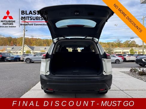 Used 2021 Nissan Rogue S image 30