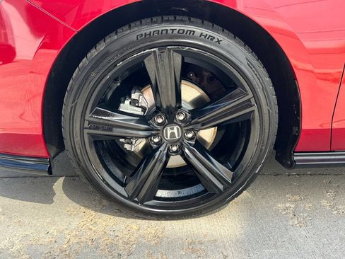 Used 2025 Honda Accord Sport image 15