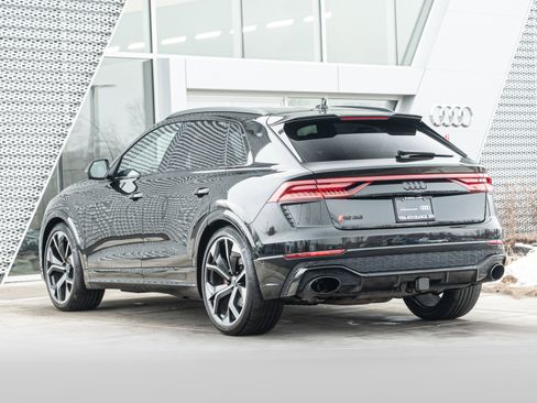 Used 2022 Audi RS Q8 w/ Black Optic Package image 5