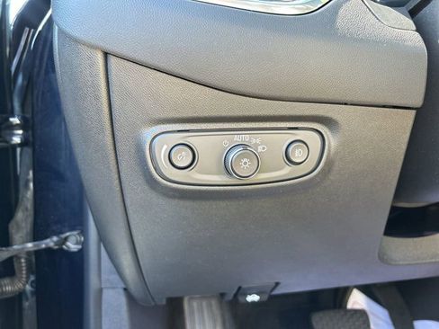 Used 2020 Chevrolet Equinox Premier image 24