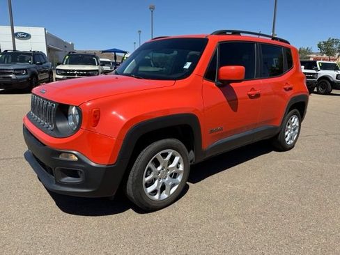 Used 2018 Jeep Renegade Latitude w/ Popular Equipment Group AWD/4WD image 1