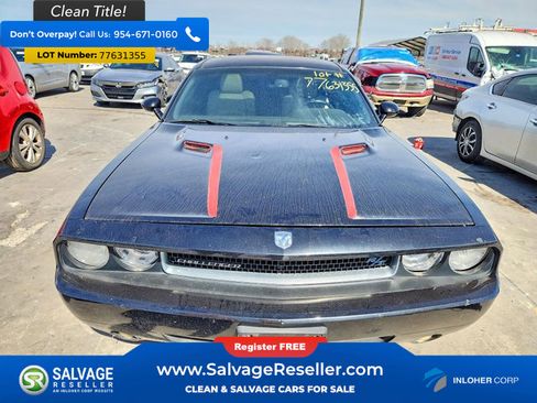 Used 2010 Dodge Challenger R/T image 7