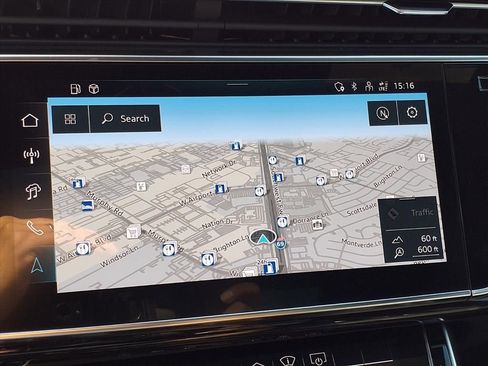 Used 2024 Audi Q8 Prestige image 11