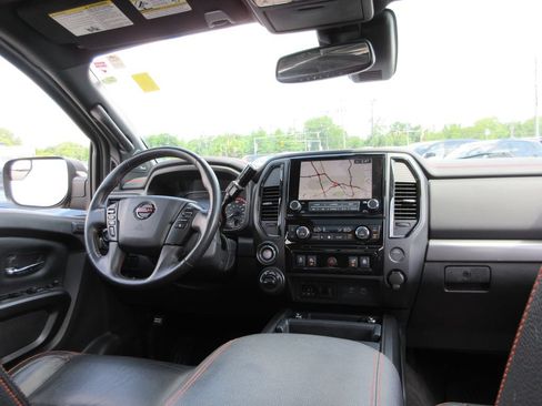 Used 2021 Nissan Titan PRO-4X w/ Pro-4x Convenience Package AWD/4WD image 28
