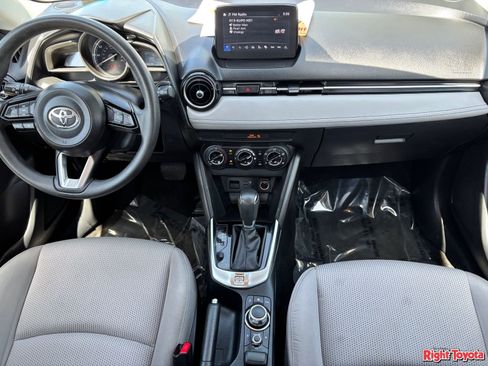 Certified 2020 Toyota Yaris LE FWD image 17