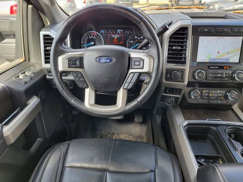 Used 2020 Ford F250 Lariat w/ Chrome Package image 27