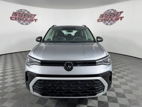 Used 2025 Volkswagen Taos S AWD/4WD image 2