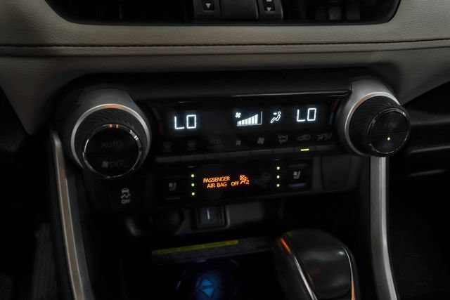 Used 2020 Toyota RAV4 Limited AWD/4WD image 24