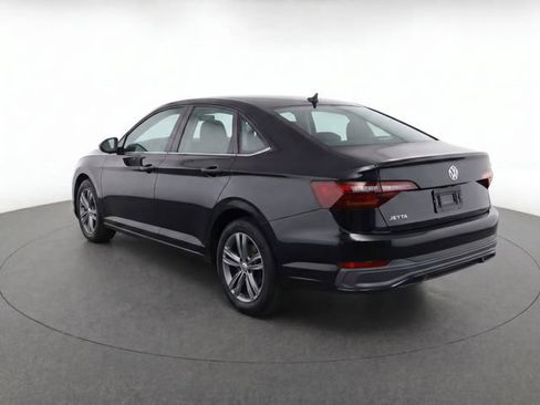 Used 2024 Volkswagen Jetta SE FWD image 7