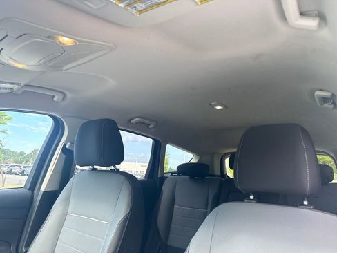 Used 2015 Ford Escape SE w/ Equipment Group 201A image 25