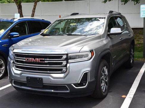 Used 2023 GMC Acadia SLT FWD image 4