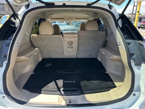 Used 2016 Nissan Rogue SV image 20