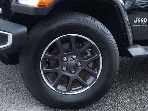 Used 2023 Jeep Gladiator Overland w/ Popular Equipment Package image 18