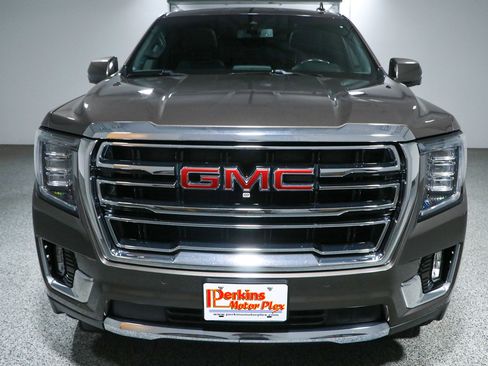 Used 2021 GMC Yukon SLT w/ SLT Luxury Plus Package RWD image 4
