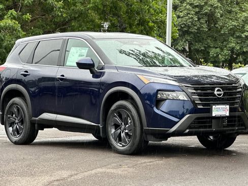 New 2026 Nissan Rogue SV AWD/4WD image 9