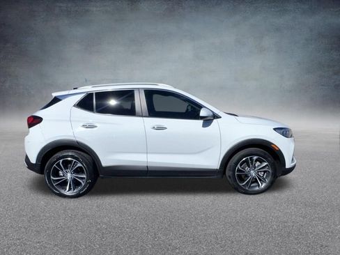 Used 2021 Buick Encore GX Select FWD image 2