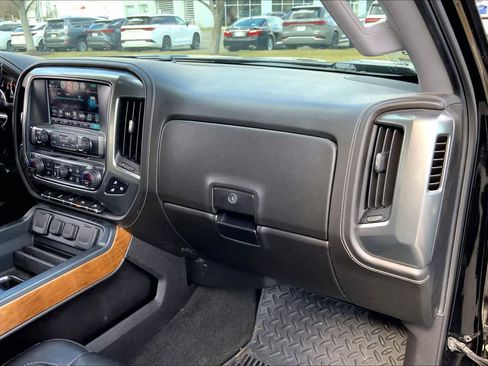 Used 2018 Chevrolet Silverado 1500 LTZ w/ Sport Package image 19