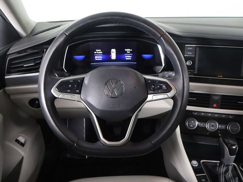 Used 2023 Volkswagen Jetta SE w/ Panoramic Sunroof Package FWD image 38