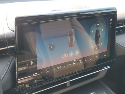 New 2026 Lincoln Nautilus Reserve w/ Jet Appearance Package AWD/4WD image 25