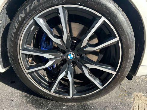 Used 2019 BMW X7 xDrive40i w/ Dynamic Handling Package AWD/4WD image 31