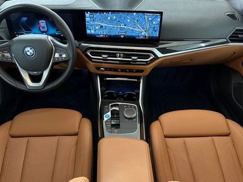 Used 2023 BMW i4 eDrive35 w/ Premium Package RWD image 3