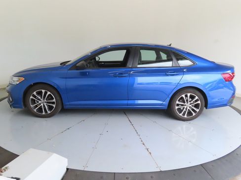 Used 2024 Volkswagen Jetta Sport FWD image 7