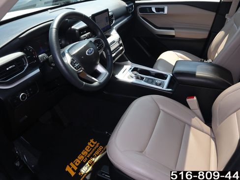 Used 2023 Ford Explorer XLT w/ Equipment Group 202A AWD/4WD image 14