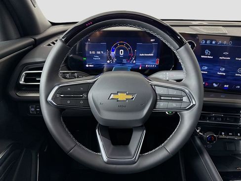 New 2026 Chevrolet Traverse LT w/ Enhanced Driving Package image 11