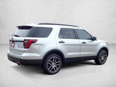 Used 2017 Ford Explorer Sport w/ Equipment Group 401A AWD/4WD image 4