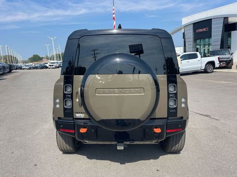 Used 2024 Land Rover Defender 110 X image 4