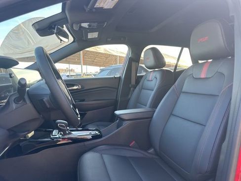 New 2026 Chevrolet Trax RS w/ Sunroof Package image 9