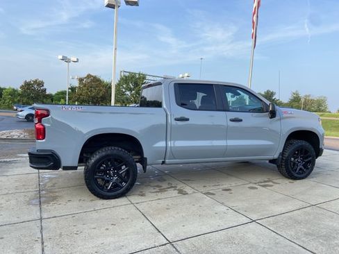 Used 2025 Chevrolet Silverado 1500 Custom Trail Boss AWD/4WD image 12