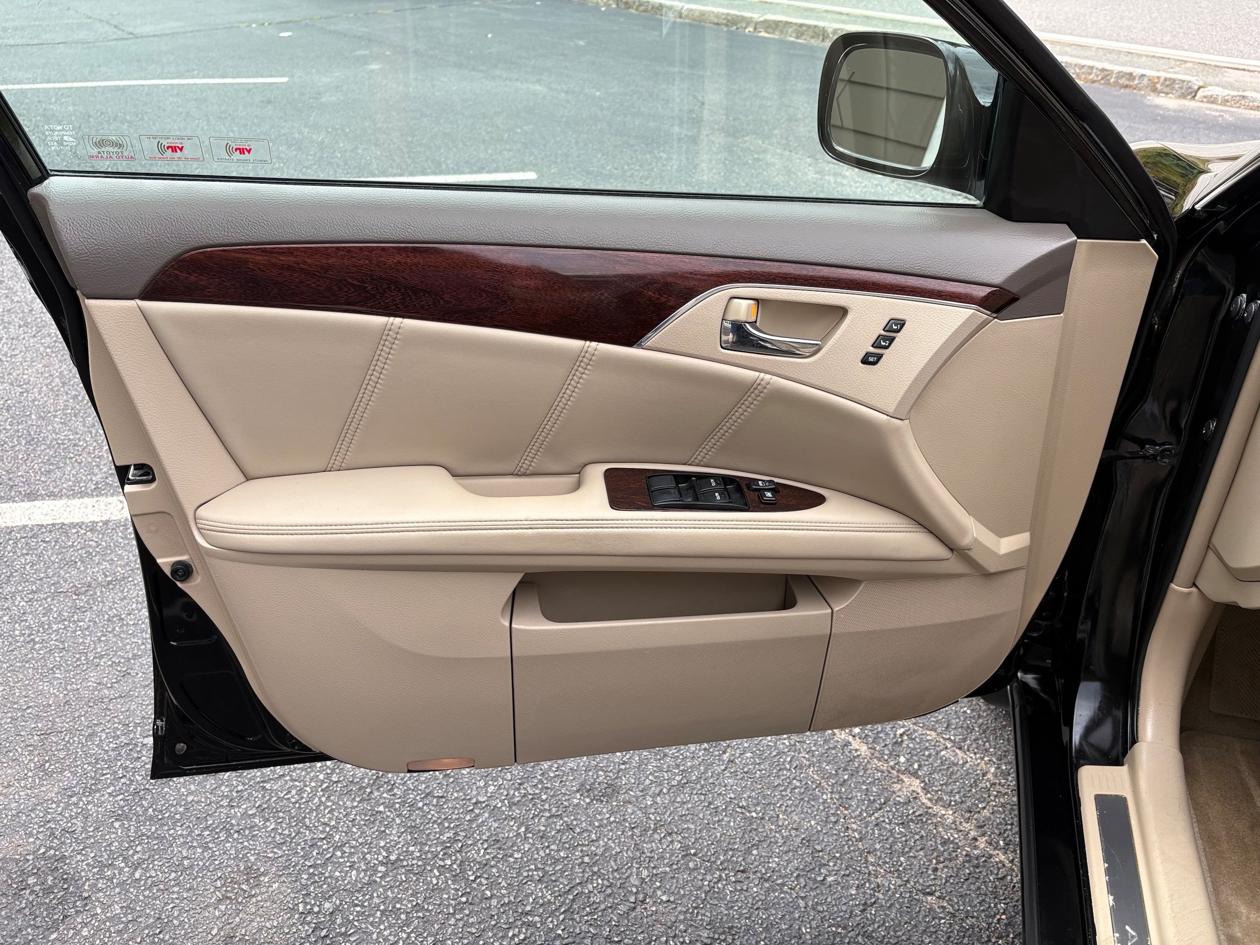 Used 2008 Toyota Avalon Limited FWD image 16