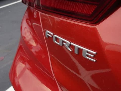 Used 2023 Kia Forte GT-Line w/ GT-Line Premium Package image 20