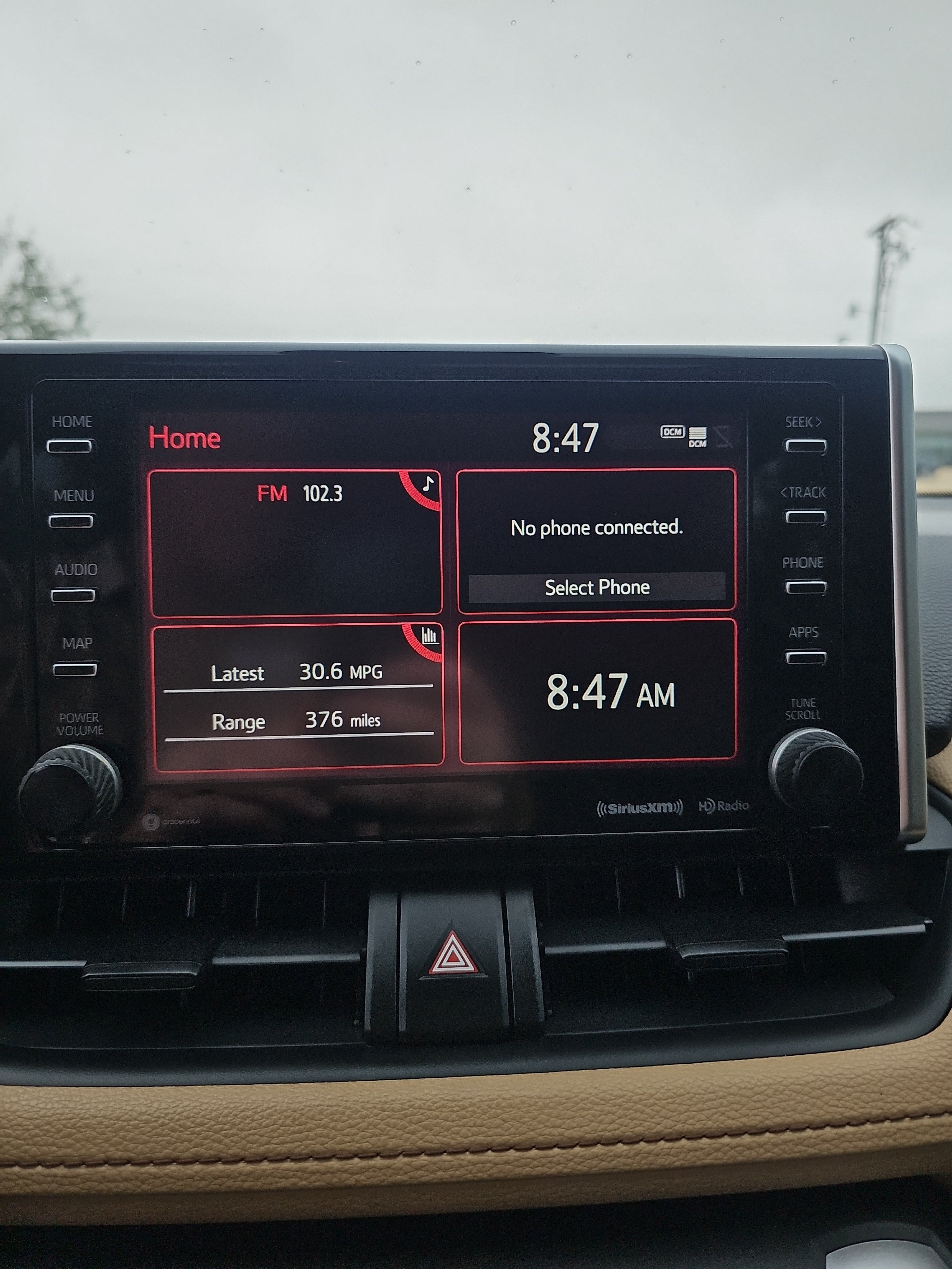 Used 2020 Toyota RAV4 XLE w/ Convenience Package FWD image 28
