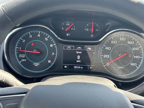 Used 2018 Chevrolet Cruze LT w/ Convenience Package image 3