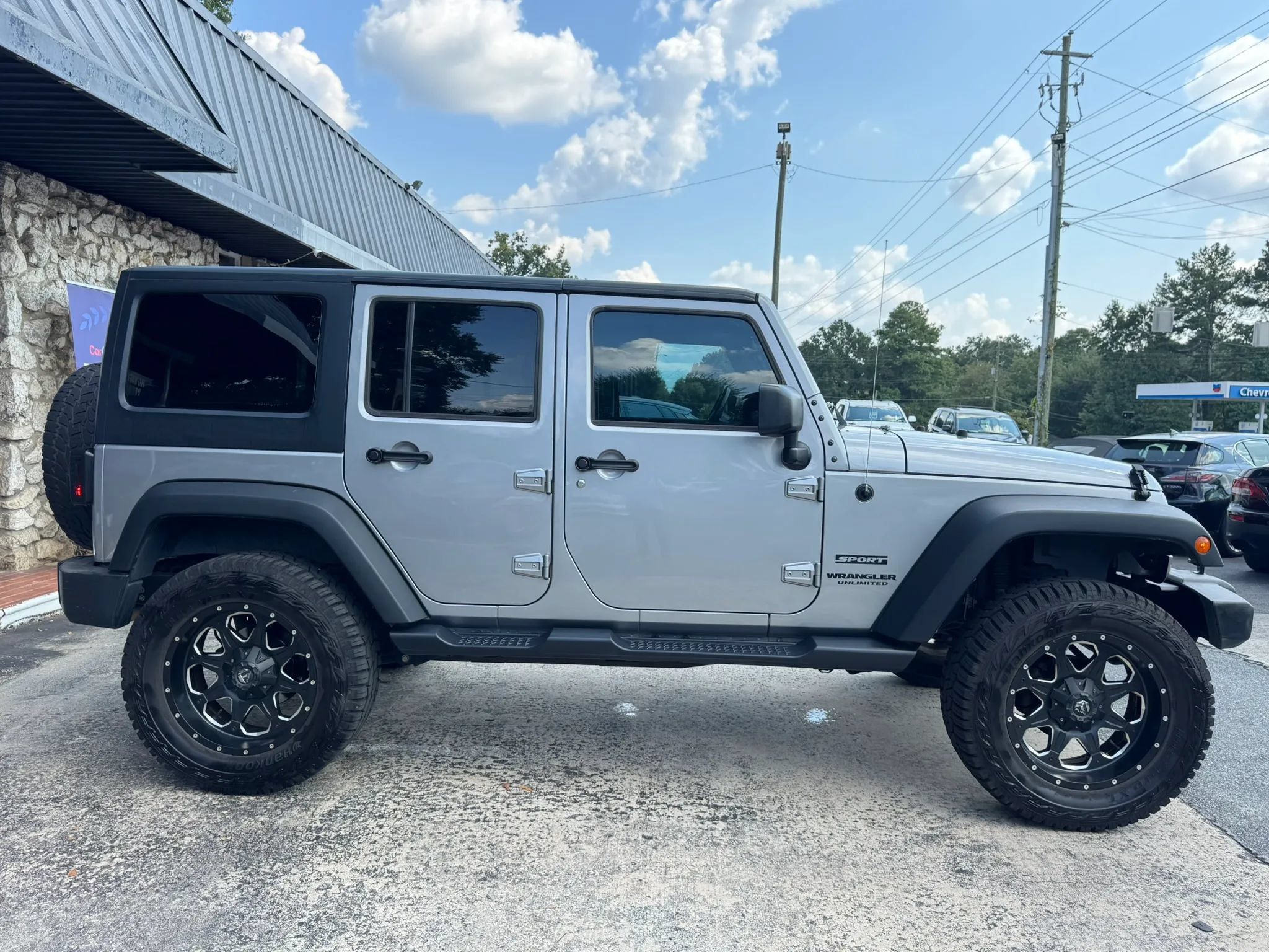 Used 2017 Jeep Wrangler Unlimited Sport w/ Quick Order Package 24S AWD/4WD image 8
